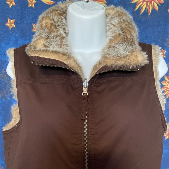Y2K GAP reversible faux fur vest XS - Picture 3 of 12